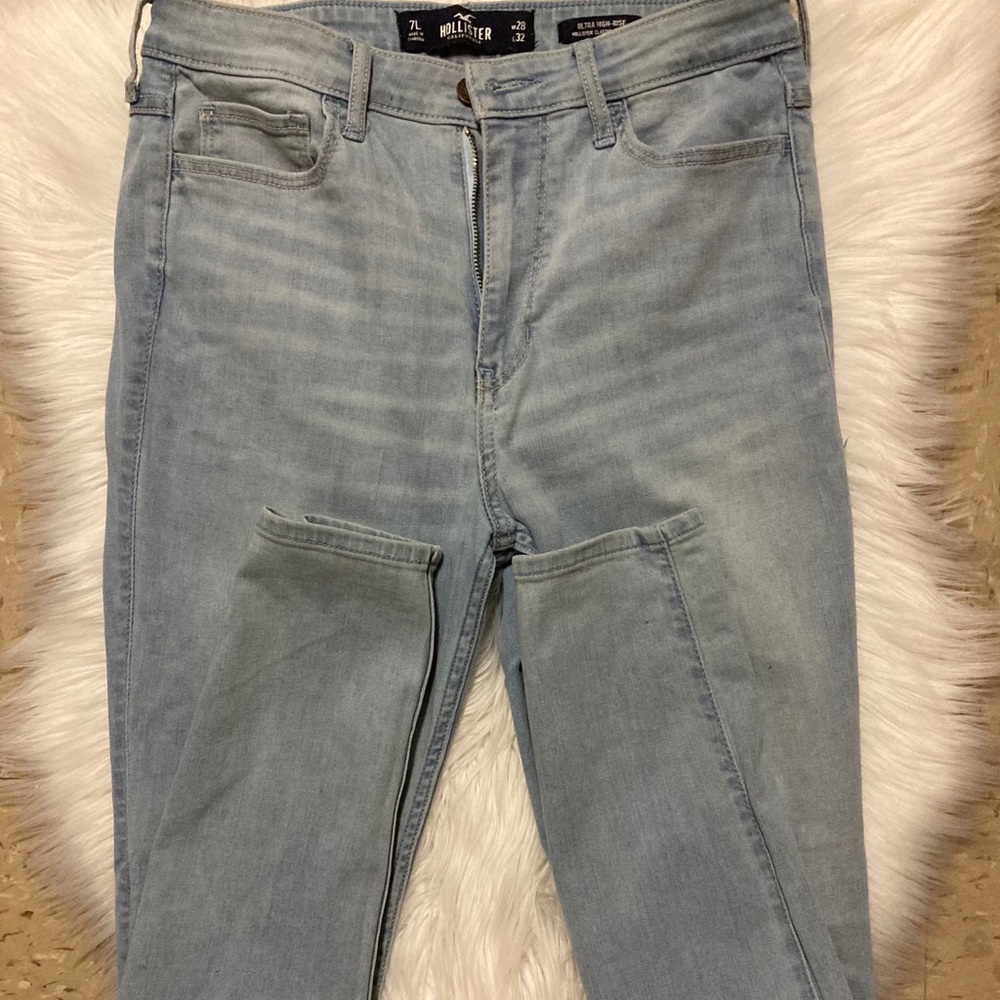 Hollister jeans